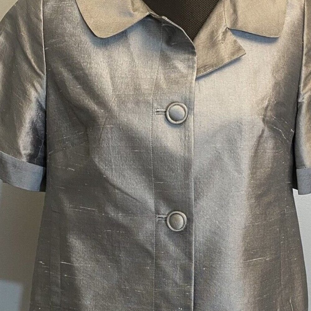Ann Taylor Loft Silk Cropped short Sleeve Lined Evening Jacket. Size 6